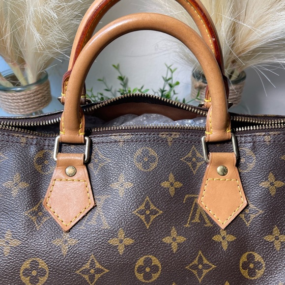 ❤️💕Speedy 30 with lock and Key💕❤️ preloved and 💯 Authentic - Picture 5 of 17